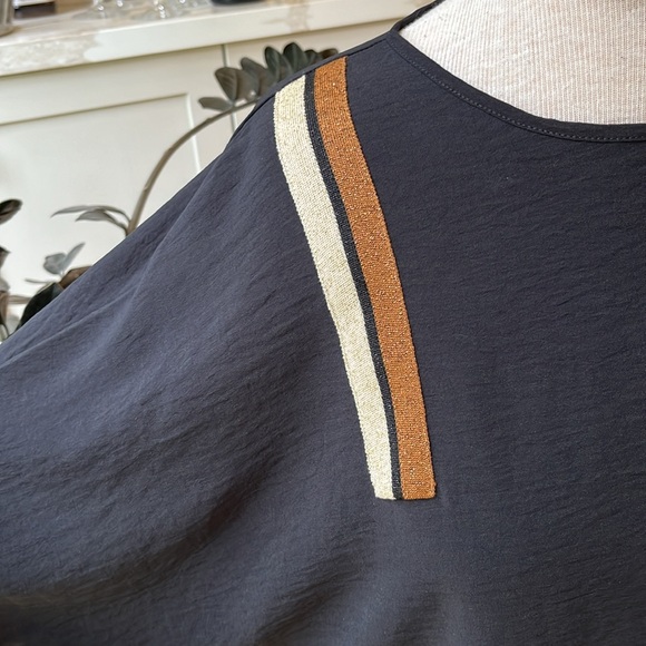 NWT black Peruzzi drop sleeve handkerchief hem tunic with silver & gold accents - Picture 2 of 13